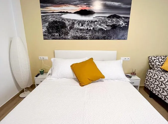 Rooms Laredo 招待所 3*